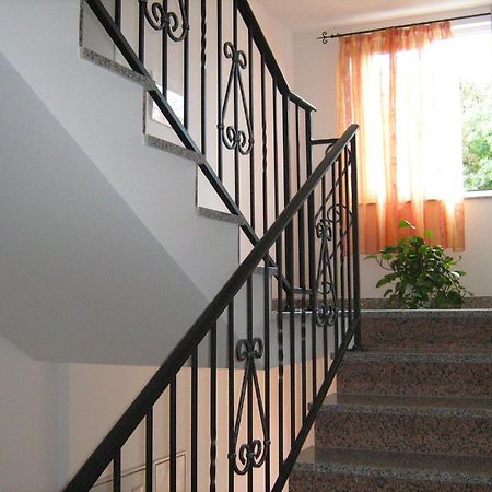 Apartments Bogovic Malinska Esterno foto