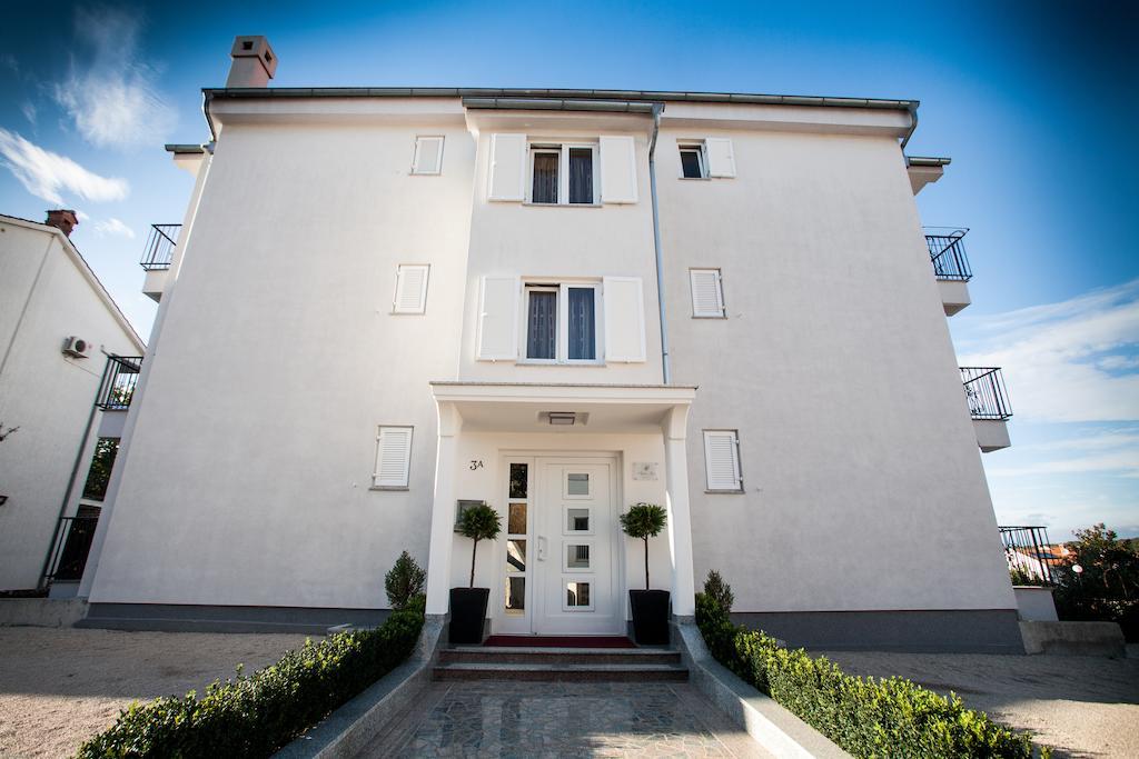Apartments Bogovic Malinska Esterno foto